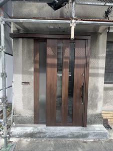 玄関ドア交換工事の施工後