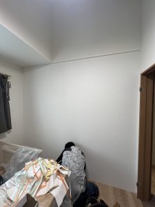 間仕切り壁を新設して独立した子供部屋に仕上げた室内